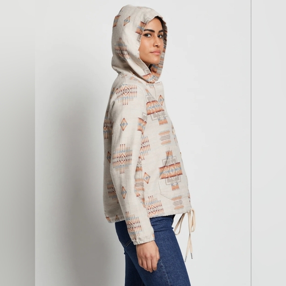 Pendleton Button Up Hooded Cropped Top - Picture 12 of 14